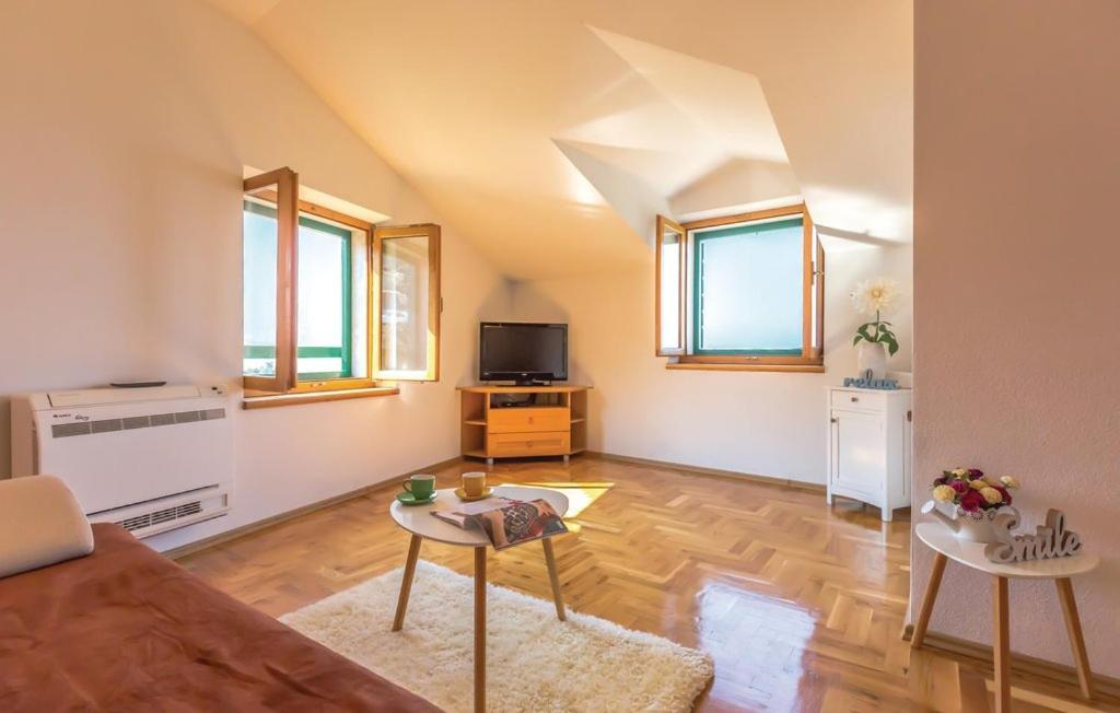Farm Stay Feniks Tučepi Zewnętrze zdjęcie